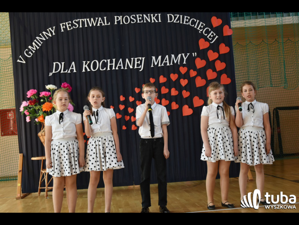 Dla kochanej mamy... Śpiewały dzieci z całej gminy Wyszków