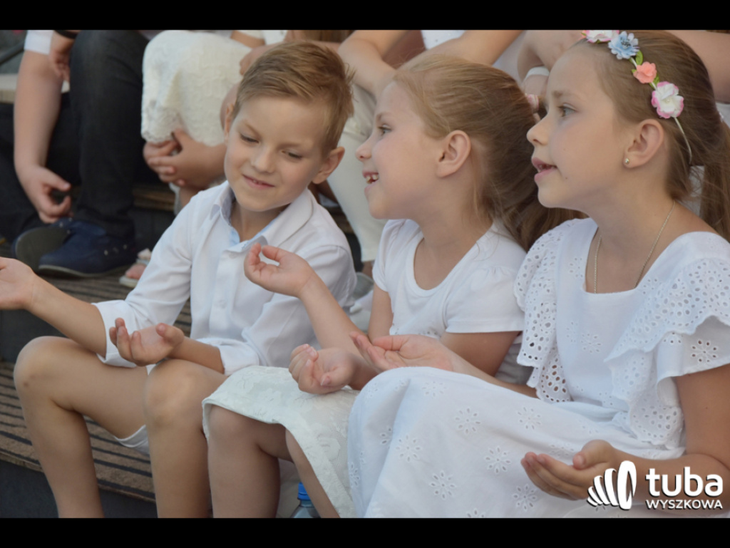 Uwielbienie poprzez śpiew i modlitwę. Cudowny koncert w Sanktuarium Św. Rodziny