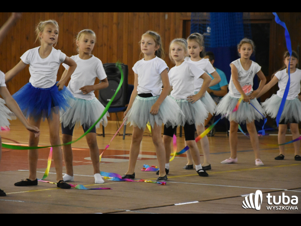JK Sport podsumowało kolejny rok pracy. Fantastyczny pokaz gimnastyczno-akrobatyczny