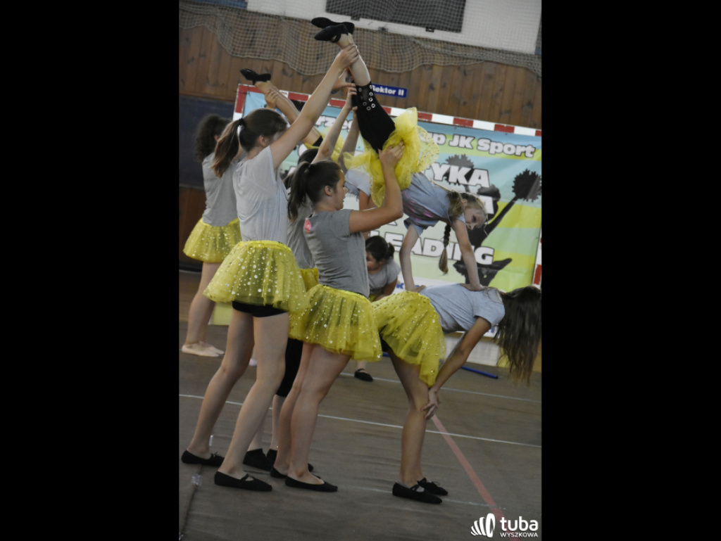JK Sport podsumowało kolejny rok pracy. Fantastyczny pokaz gimnastyczno-akrobatyczny