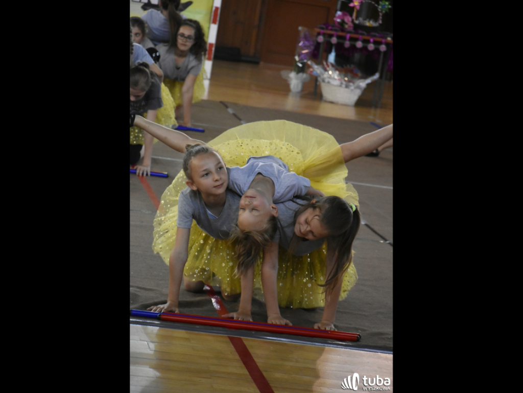 JK Sport podsumowało kolejny rok pracy. Fantastyczny pokaz gimnastyczno-akrobatyczny