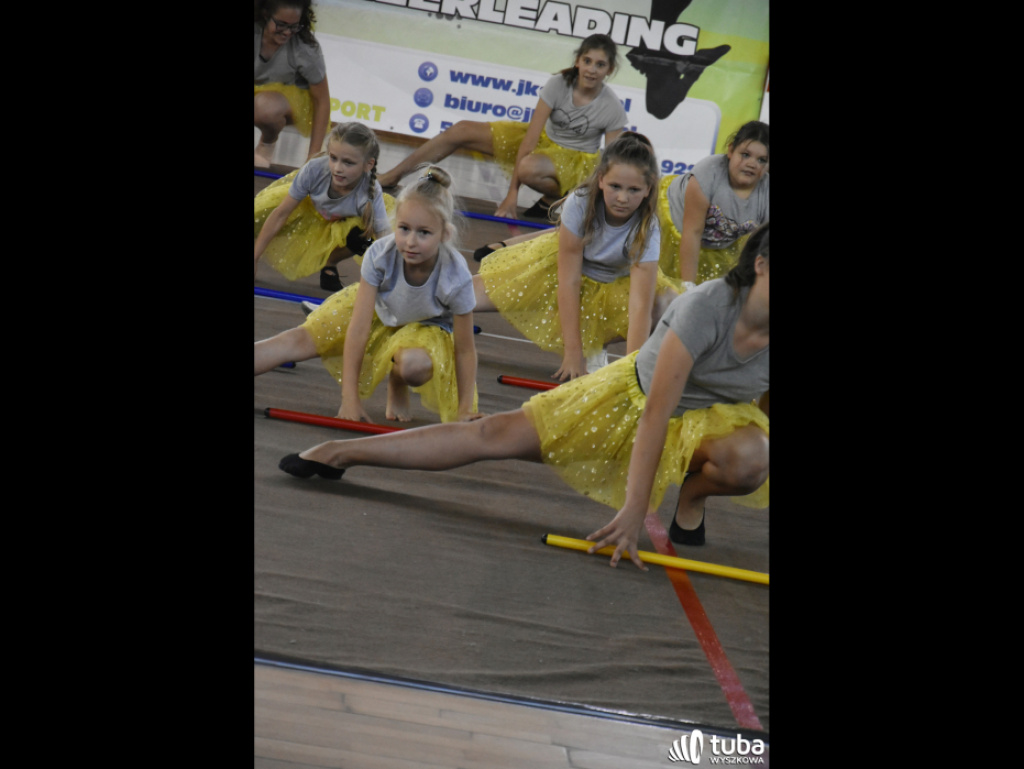 JK Sport podsumowało kolejny rok pracy. Fantastyczny pokaz gimnastyczno-akrobatyczny