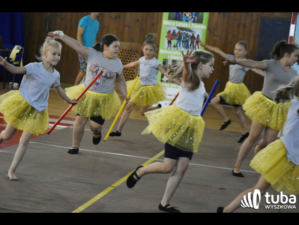 JK Sport podsumowało kolejny rok pracy. Fantastyczny pokaz gimnastyczno-akrobatyczny