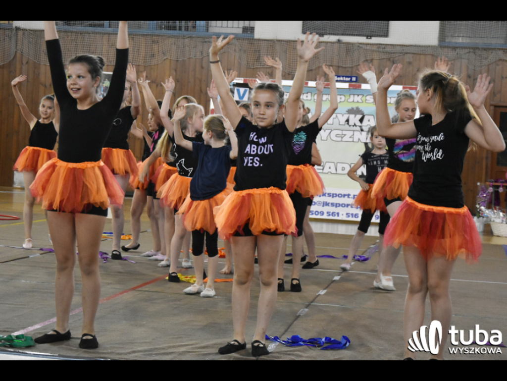 JK Sport podsumowało kolejny rok pracy. Fantastyczny pokaz gimnastyczno-akrobatyczny