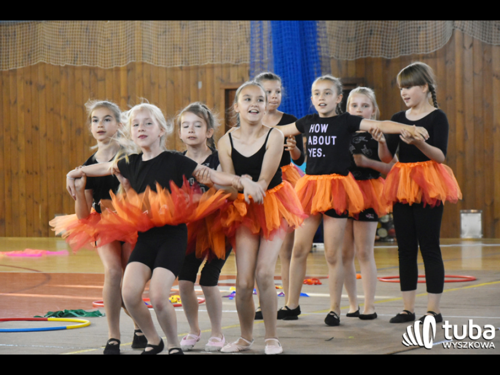 JK Sport podsumowało kolejny rok pracy. Fantastyczny pokaz gimnastyczno-akrobatyczny