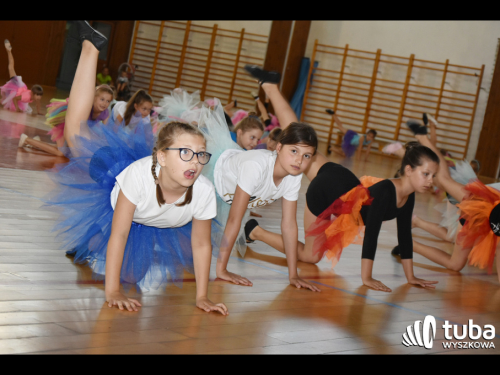 JK Sport podsumowało kolejny rok pracy. Fantastyczny pokaz gimnastyczno-akrobatyczny