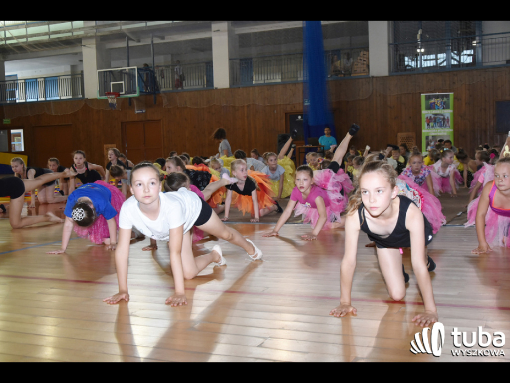 JK Sport podsumowało kolejny rok pracy. Fantastyczny pokaz gimnastyczno-akrobatyczny