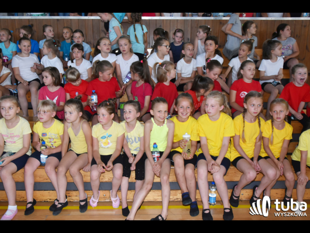 JK Sport podsumowało kolejny rok pracy. Fantastyczny pokaz gimnastyczno-akrobatyczny