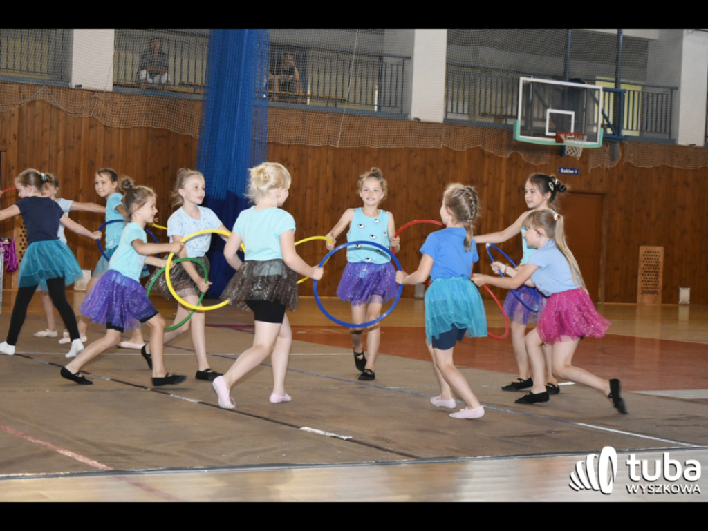 JK Sport podsumowało kolejny rok pracy. Fantastyczny pokaz gimnastyczno-akrobatyczny