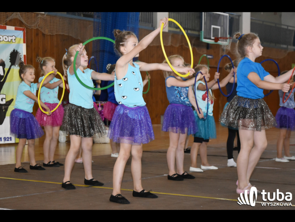 JK Sport podsumowało kolejny rok pracy. Fantastyczny pokaz gimnastyczno-akrobatyczny