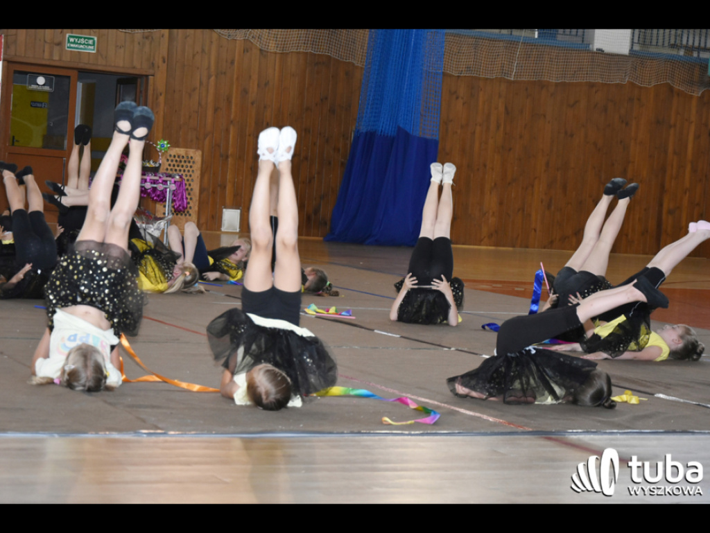 JK Sport podsumowało kolejny rok pracy. Fantastyczny pokaz gimnastyczno-akrobatyczny