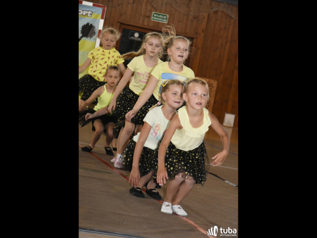 JK Sport podsumowało kolejny rok pracy. Fantastyczny pokaz gimnastyczno-akrobatyczny