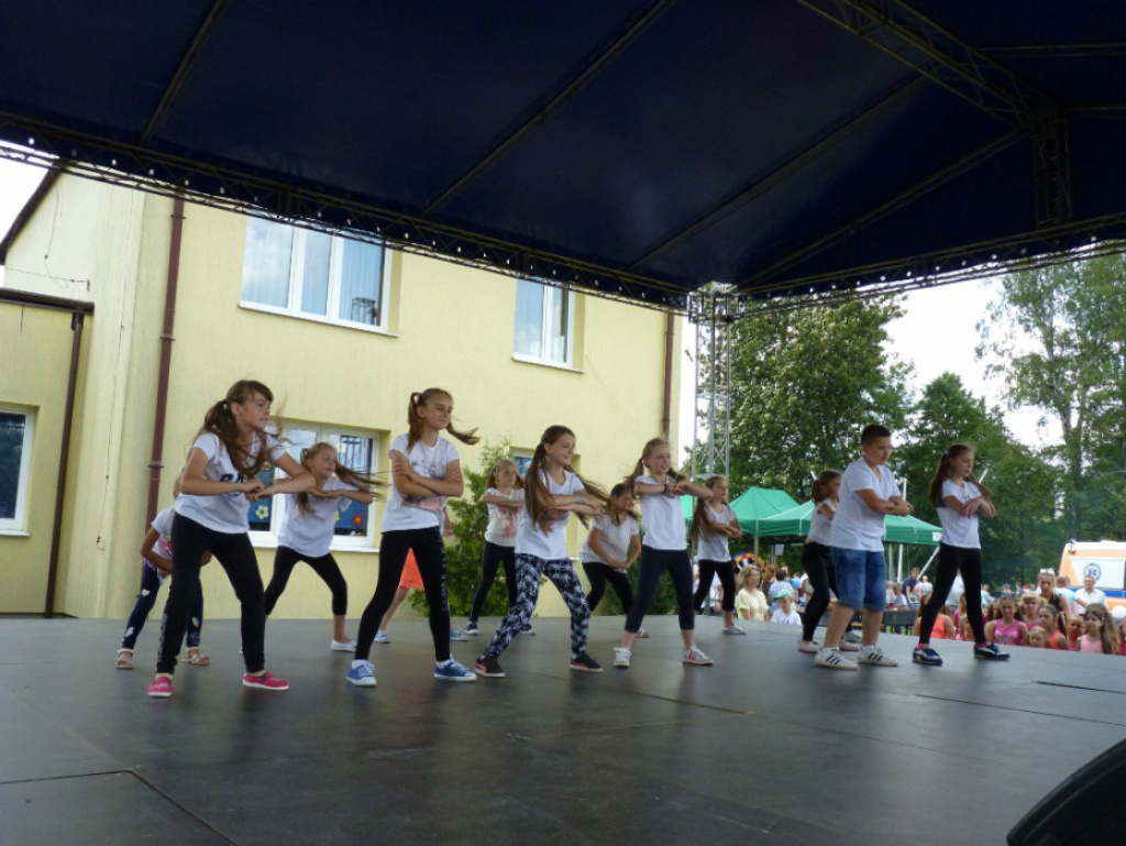 Festyn Rodzinny z okazji Dnia Dziecka w Dębinkach