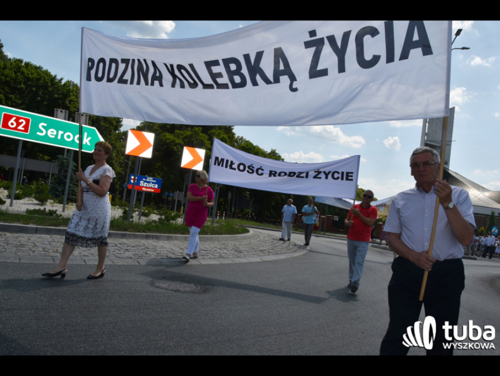 Ulicami Wyszkowa przeszedł Marsz dla Życia i Rodziny