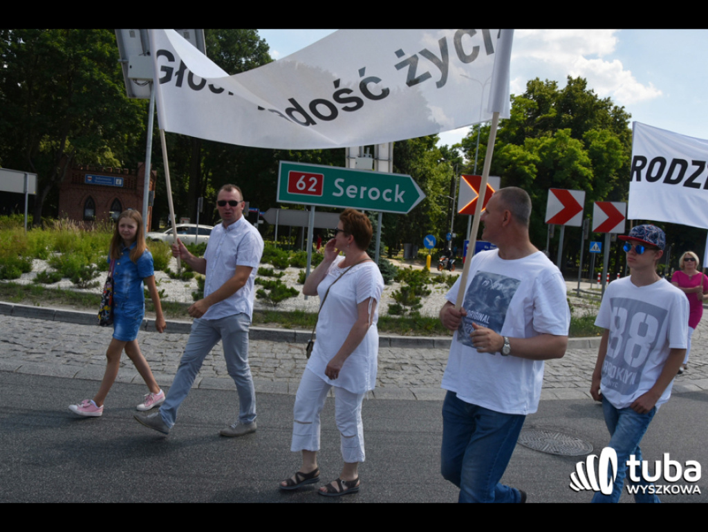 Ulicami Wyszkowa przeszedł Marsz dla Życia i Rodziny
