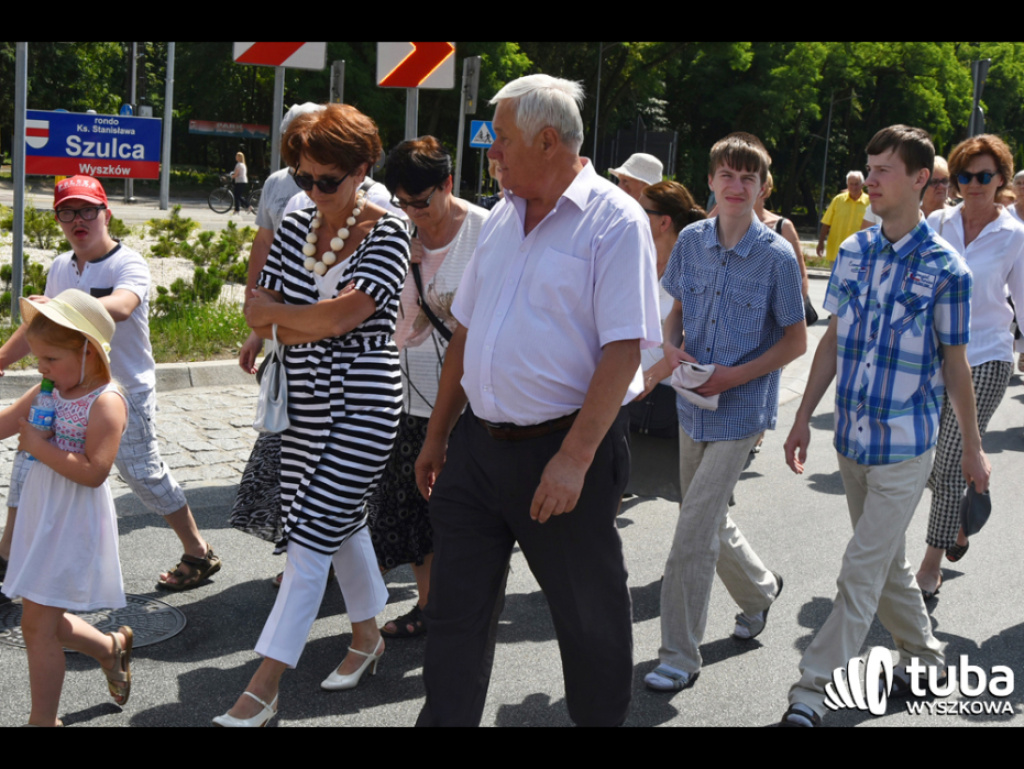 Ulicami Wyszkowa przeszedł Marsz dla Życia i Rodziny