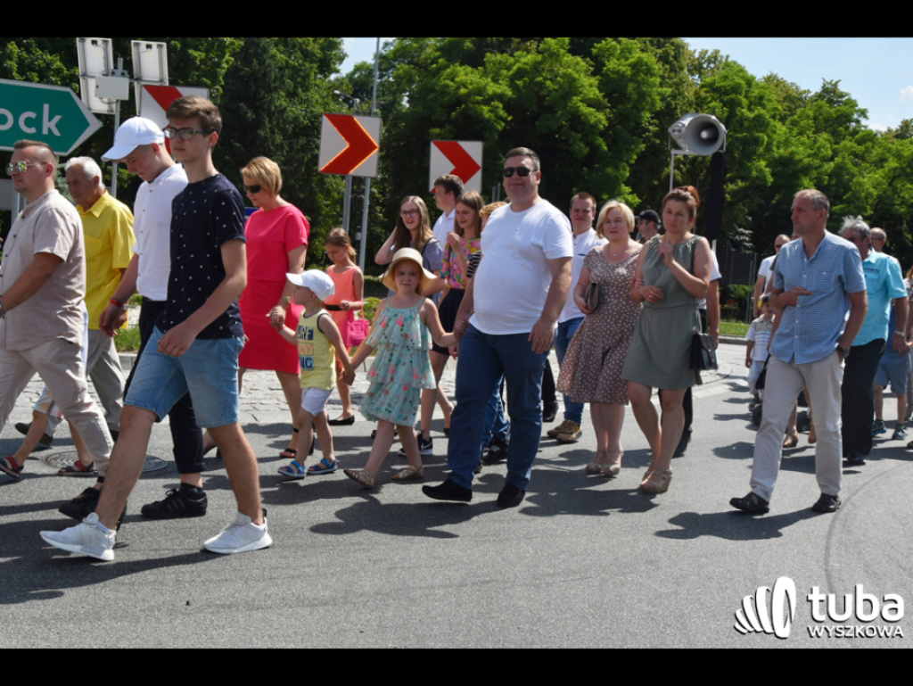 Ulicami Wyszkowa przeszedł Marsz dla Życia i Rodziny
