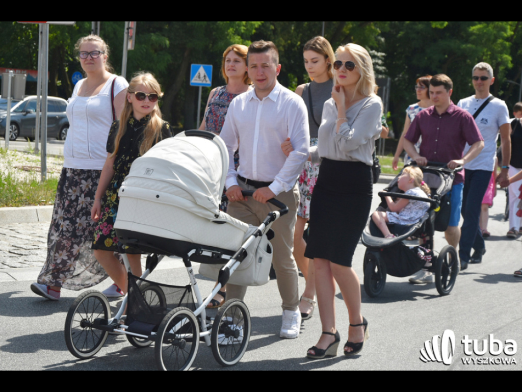 Ulicami Wyszkowa przeszedł Marsz dla Życia i Rodziny