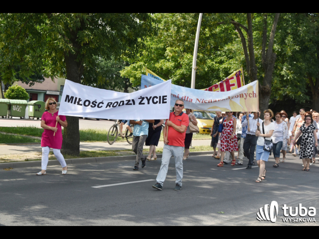 Ulicami Wyszkowa przeszedł Marsz dla Życia i Rodziny