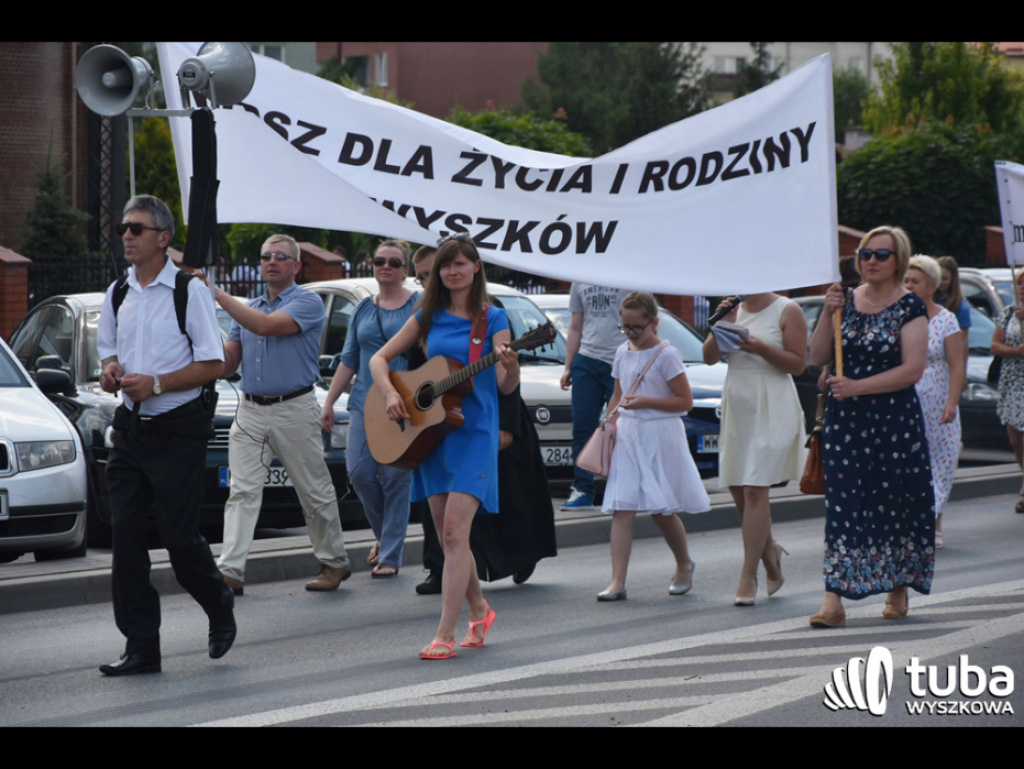 Ulicami Wyszkowa przeszedł Marsz dla Życia i Rodziny