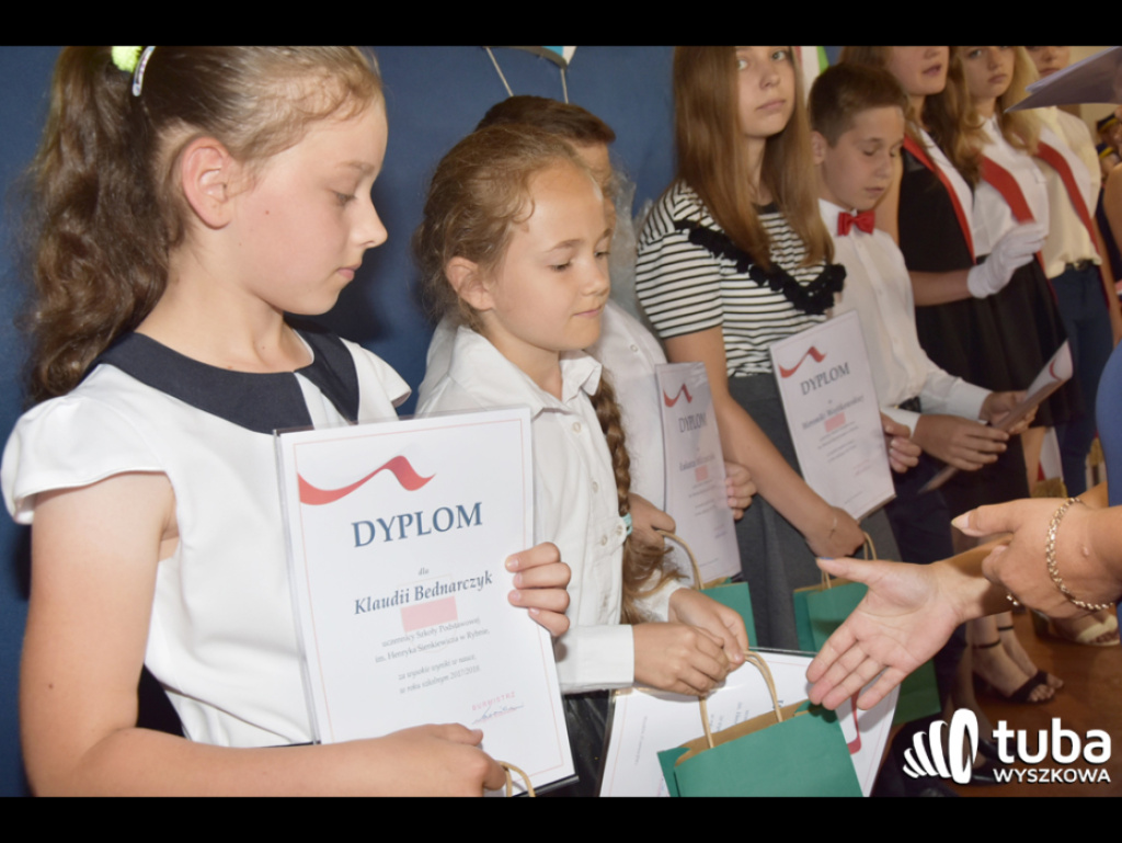 Rok trudny, ale z wieloma sukcesami. Gmina Wyszków oficjalnie zakończyła rok szkolny 2017/18