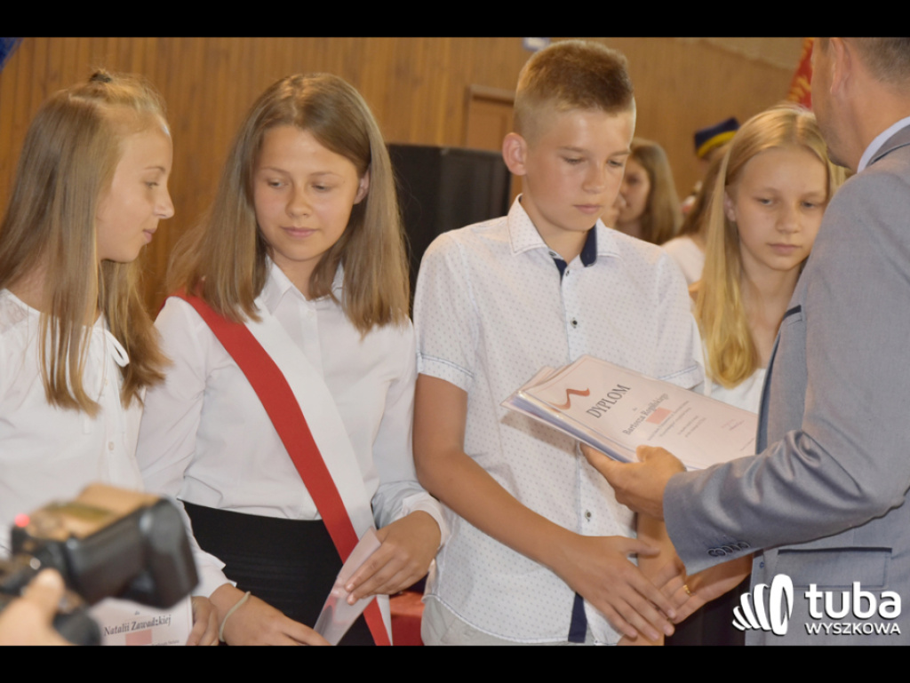 Rok trudny, ale z wieloma sukcesami. Gmina Wyszków oficjalnie zakończyła rok szkolny 2017/18