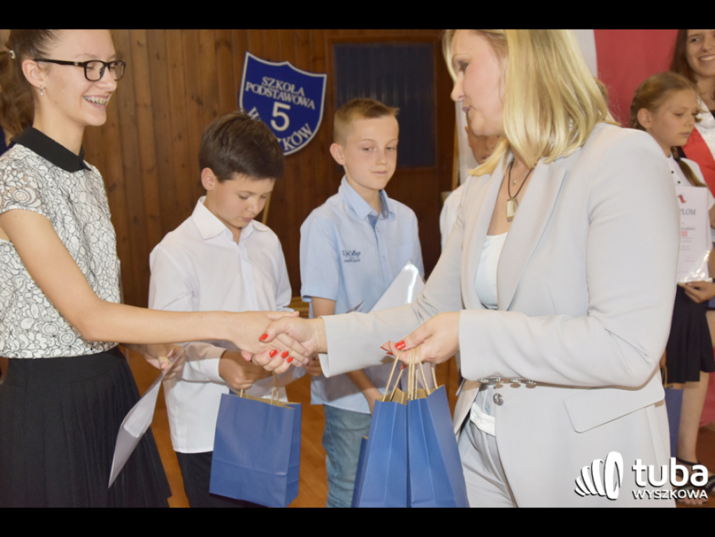 Rok trudny, ale z wieloma sukcesami. Gmina Wyszków oficjalnie zakończyła rok szkolny 2017/18