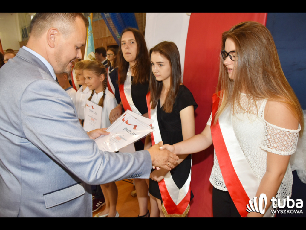 Rok trudny, ale z wieloma sukcesami. Gmina Wyszków oficjalnie zakończyła rok szkolny 2017/18