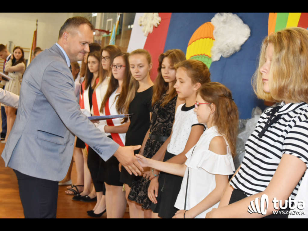 Rok trudny, ale z wieloma sukcesami. Gmina Wyszków oficjalnie zakończyła rok szkolny 2017/18