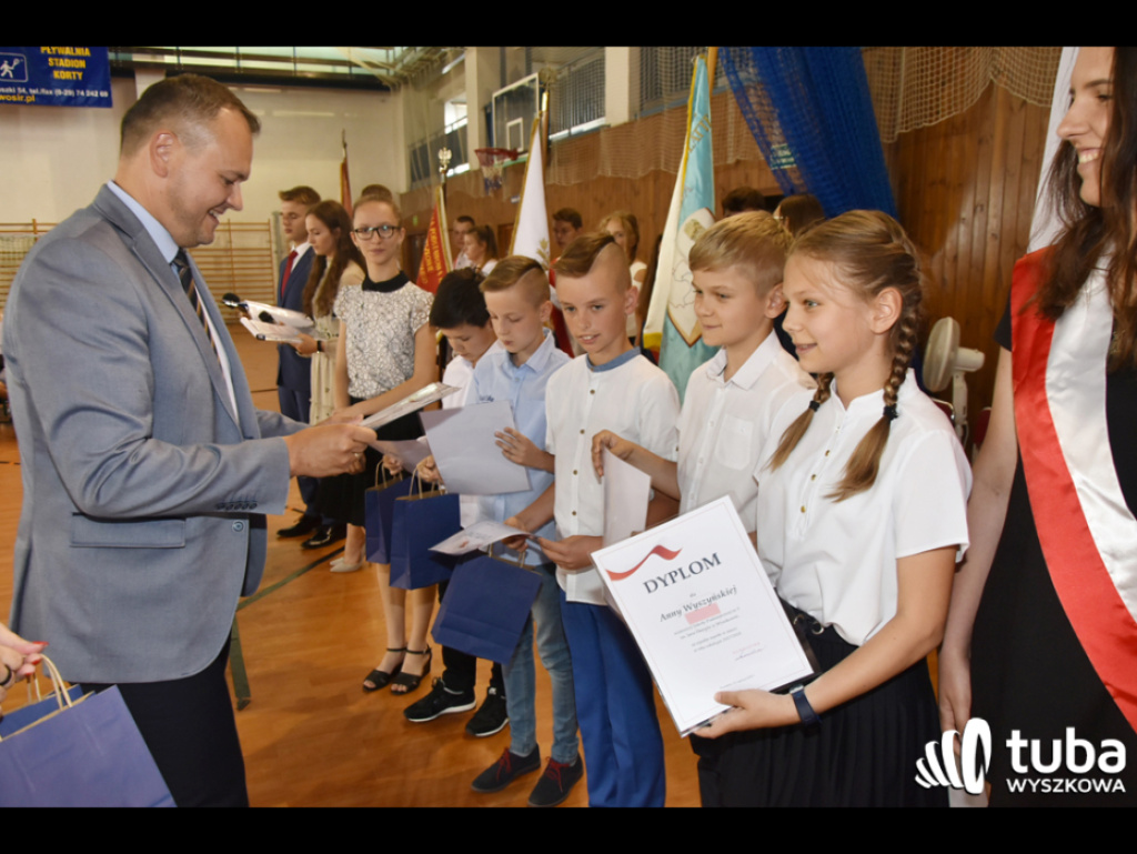Rok trudny, ale z wieloma sukcesami. Gmina Wyszków oficjalnie zakończyła rok szkolny 2017/18