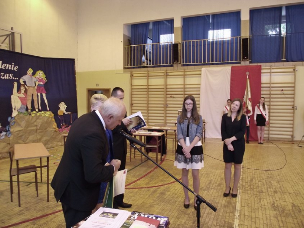 Czas na zasłużony  odpoczynek - zakończenie roku szkolnego w Gimnazjum w Zabrodziu