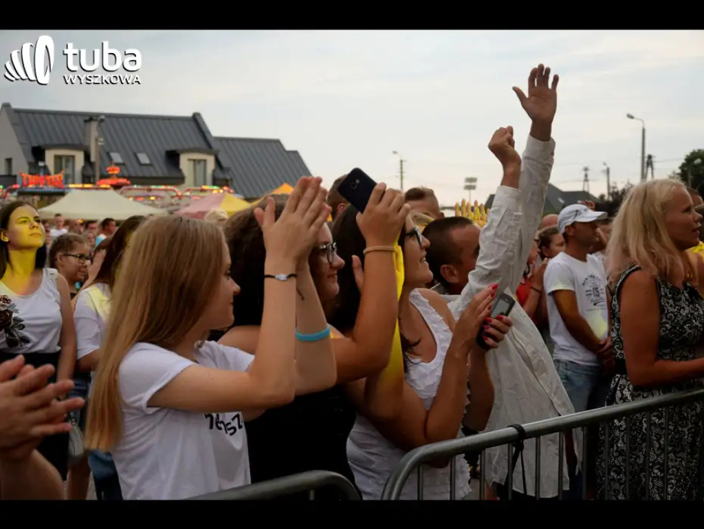 Prawie „do białego rana” trwała zabawa w rytm disco polo w Rząśniku