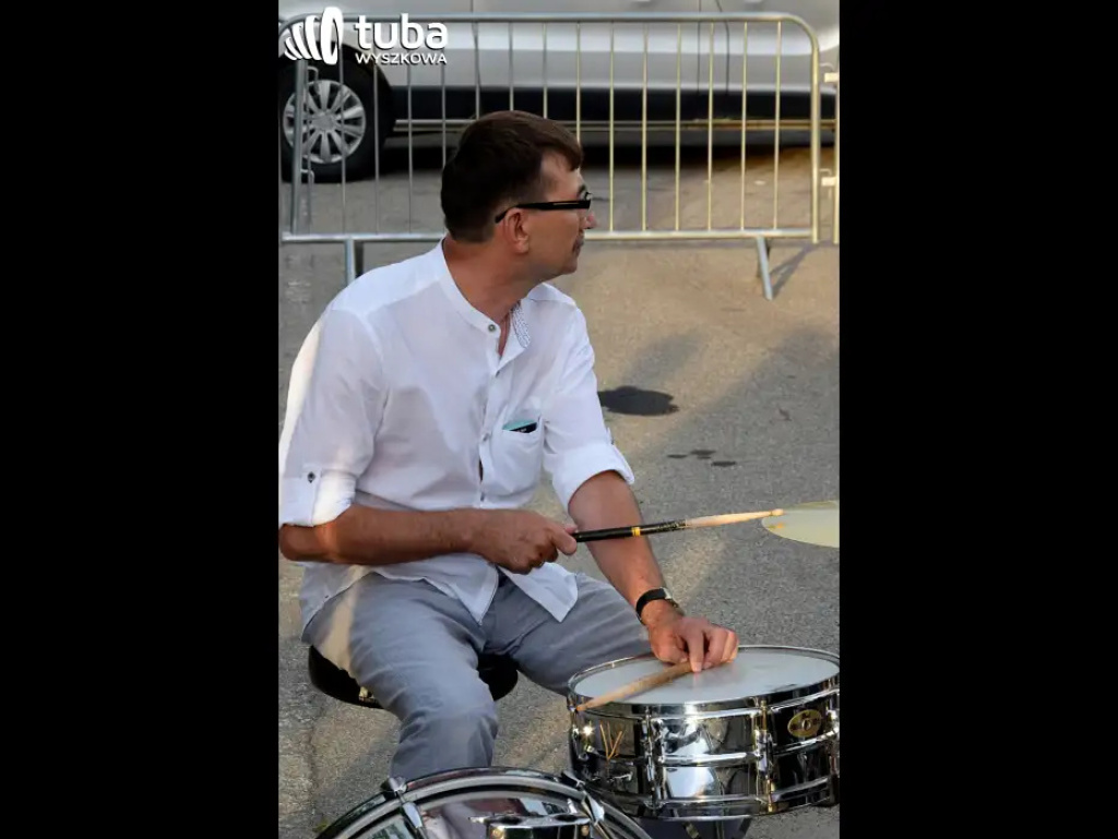 Prawie „do białego rana” trwała zabawa w rytm disco polo w Rząśniku