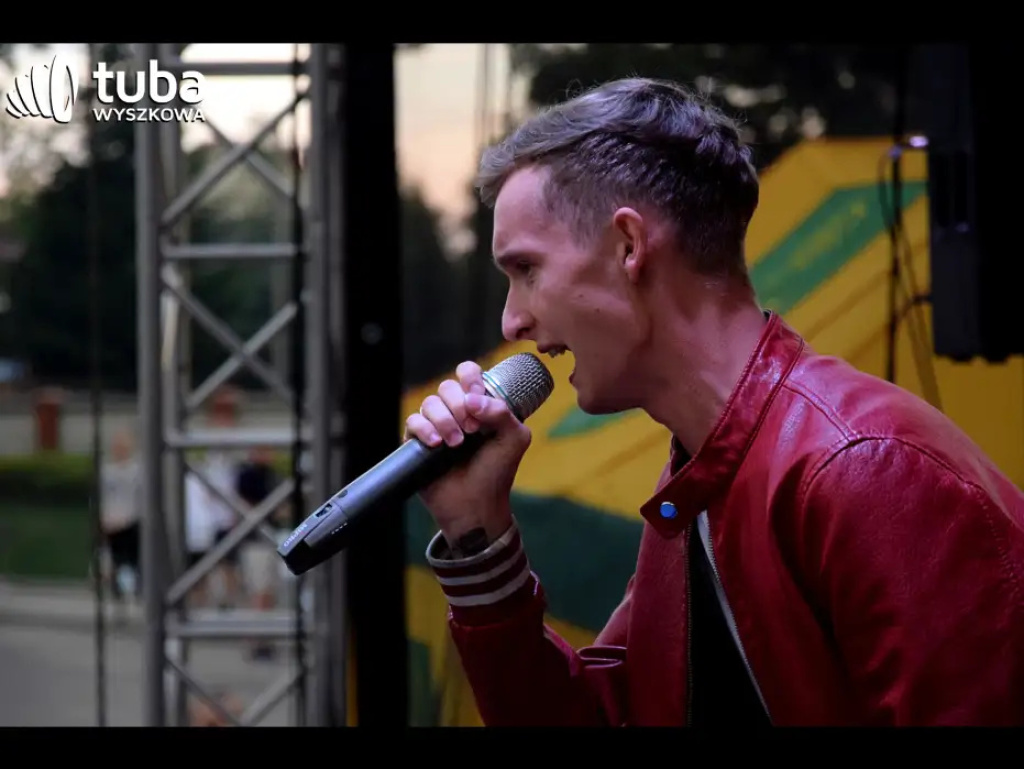 Prawie „do białego rana” trwała zabawa w rytm disco polo w Rząśniku