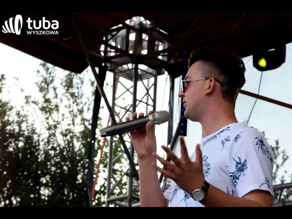 Prawie „do białego rana” trwała zabawa w rytm disco polo w Rząśniku
