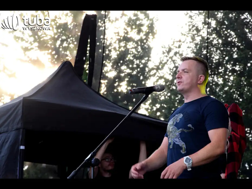 Prawie „do białego rana” trwała zabawa w rytm disco polo w Rząśniku