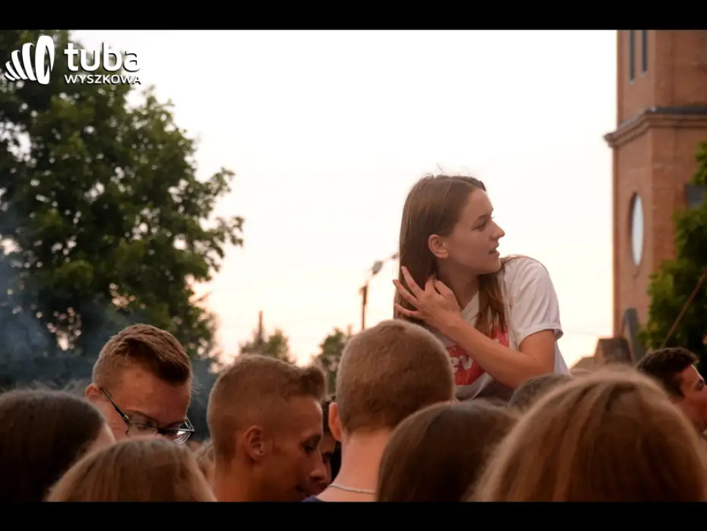 Prawie „do białego rana” trwała zabawa w rytm disco polo w Rząśniku