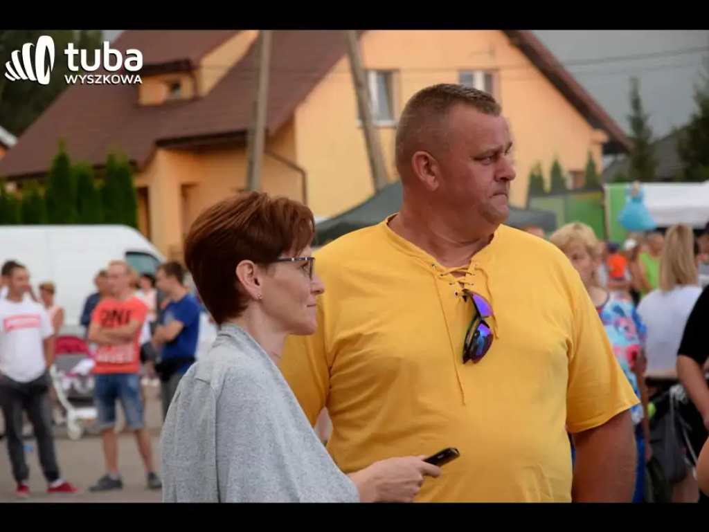 Prawie „do białego rana” trwała zabawa w rytm disco polo w Rząśniku