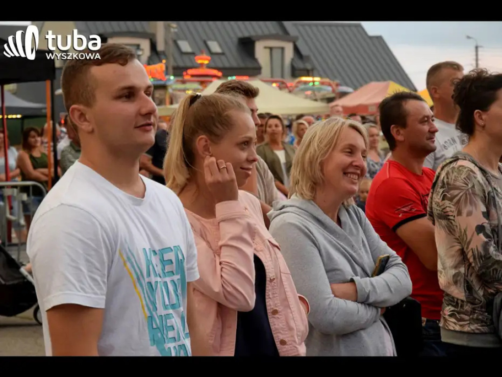 Prawie „do białego rana” trwała zabawa w rytm disco polo w Rząśniku