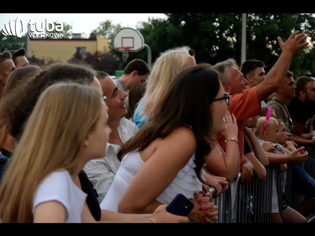 Prawie „do białego rana” trwała zabawa w rytm disco polo w Rząśniku