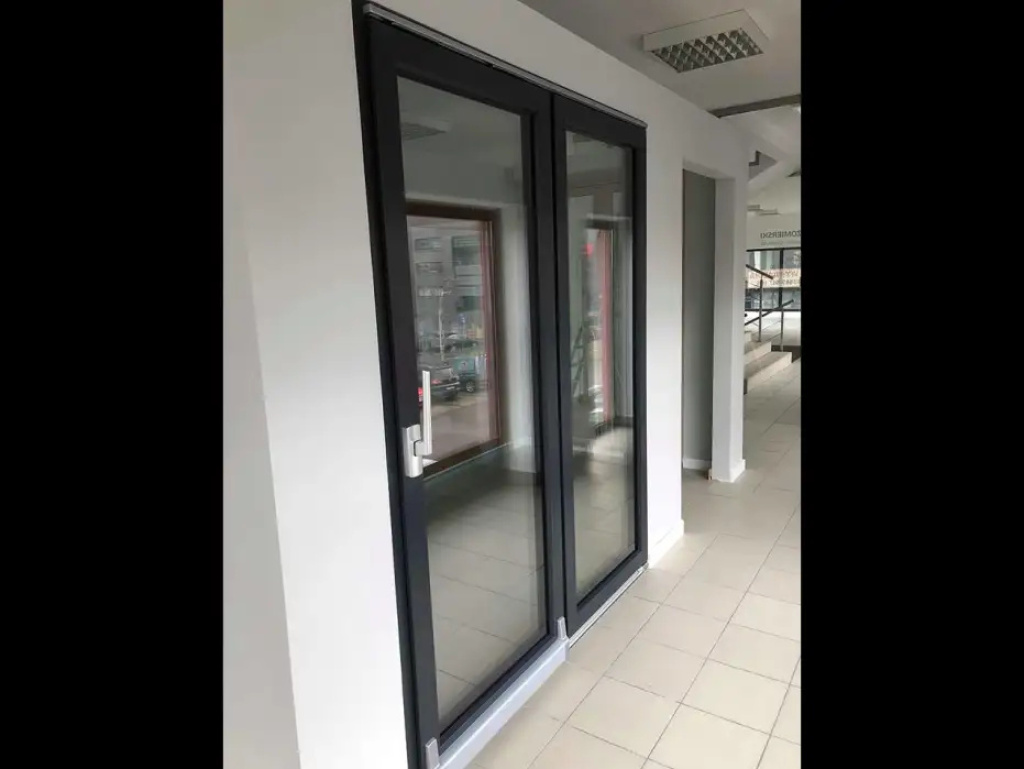 Firma „Wyszomierski”, wyłączny partner handlowy OKNOPLAST, zaprasza do nowego salonu w Wyszkowie