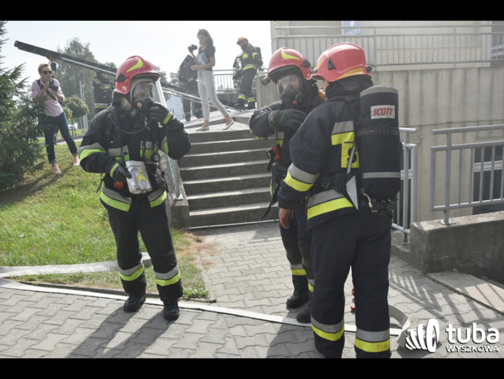 Terrorysta zaatakował wyszkowski szpital i wywołał pożar