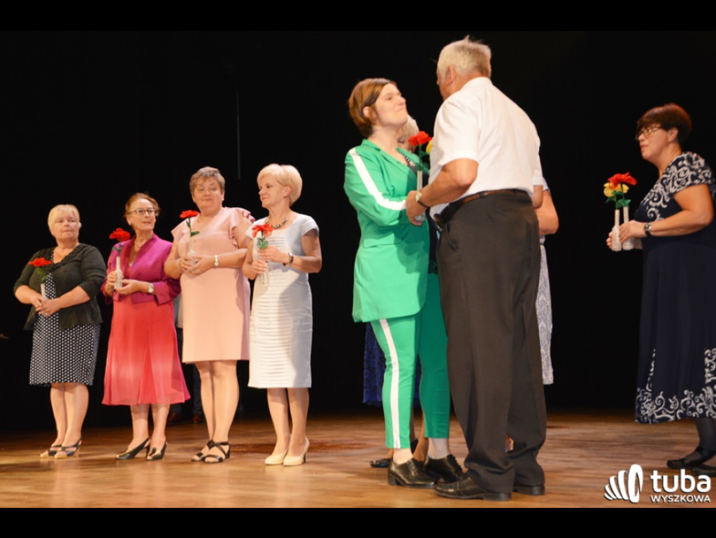 Piękny trzydziestoletni - Dom Dziennego Pobytu 