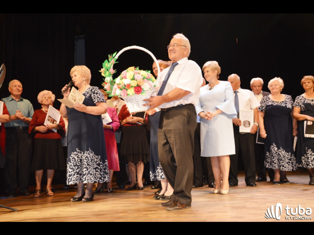 Piękny trzydziestoletni - Dom Dziennego Pobytu 
