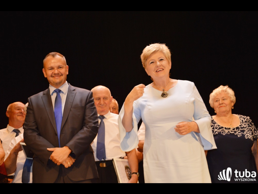 Piękny trzydziestoletni - Dom Dziennego Pobytu 