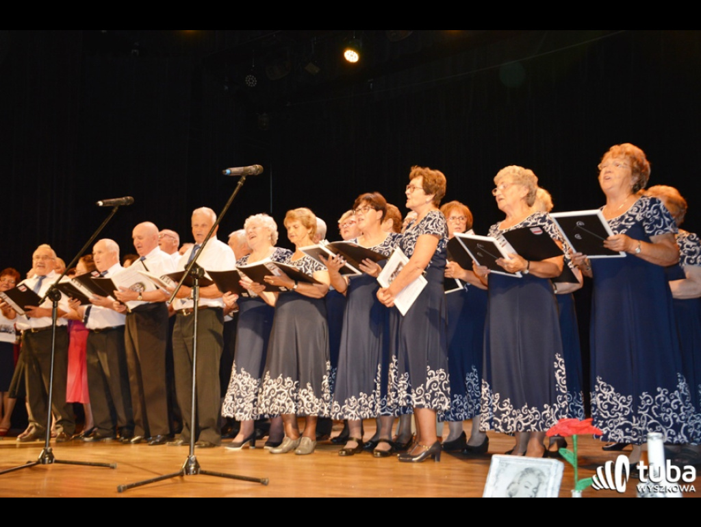 Piękny trzydziestoletni - Dom Dziennego Pobytu 