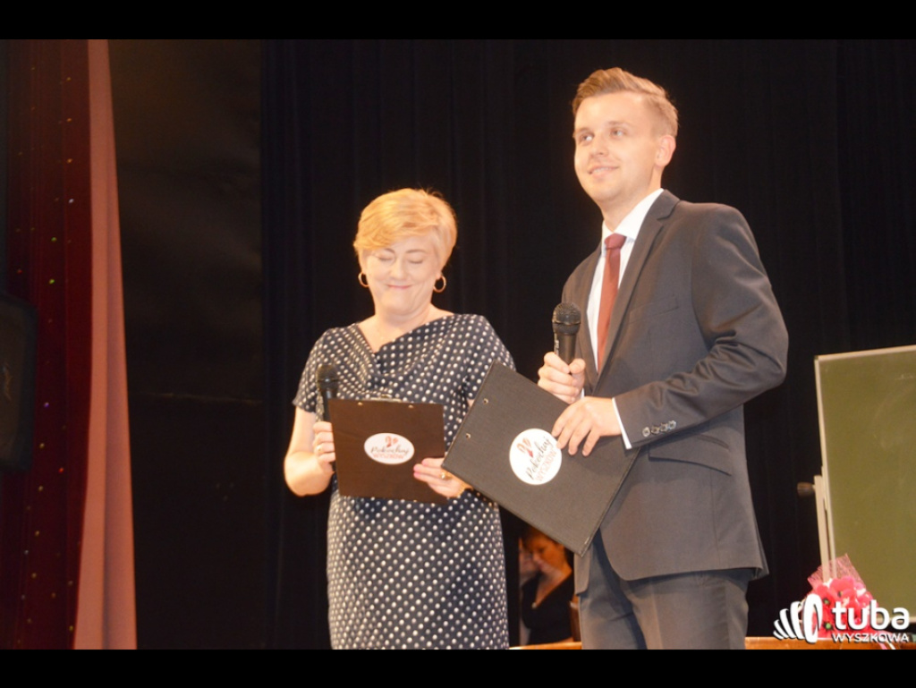 Piękny trzydziestoletni - Dom Dziennego Pobytu 