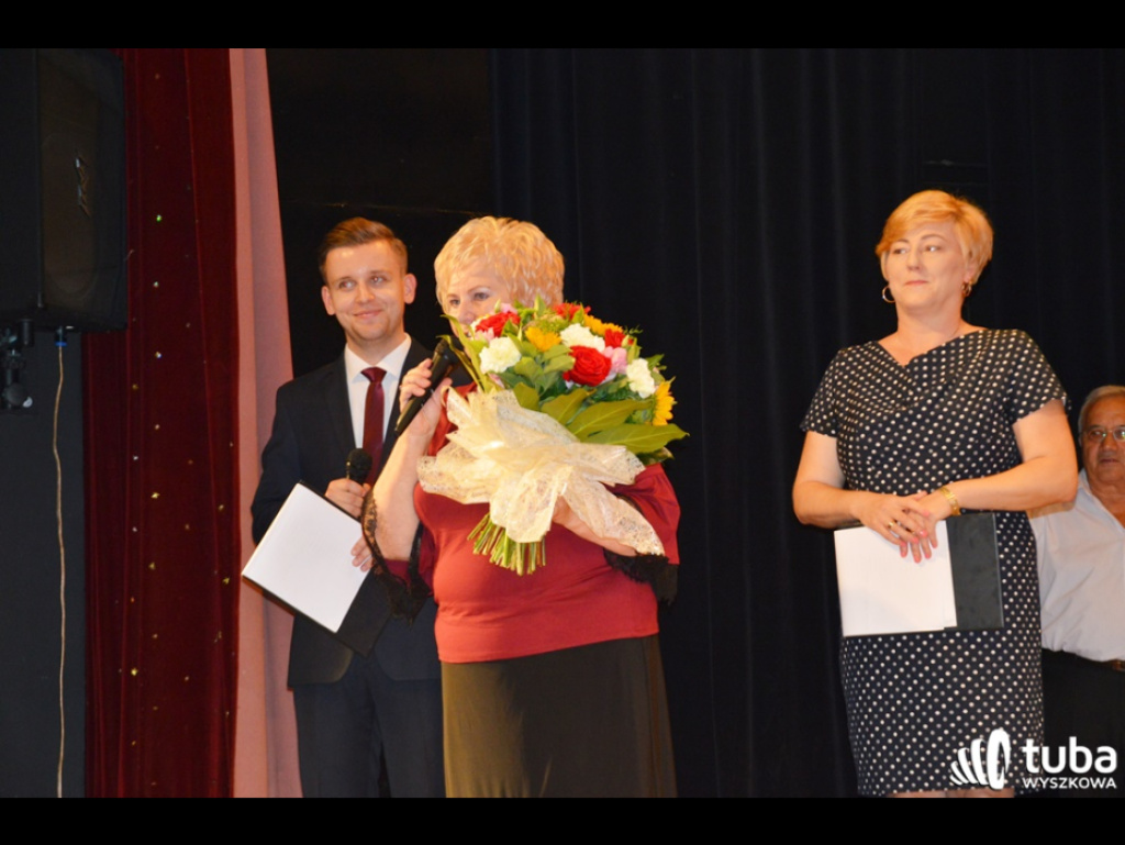 Piękny trzydziestoletni - Dom Dziennego Pobytu 