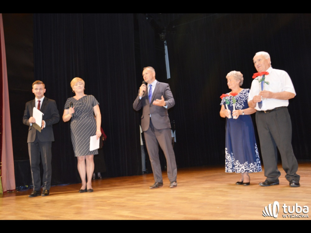 Piękny trzydziestoletni - Dom Dziennego Pobytu 