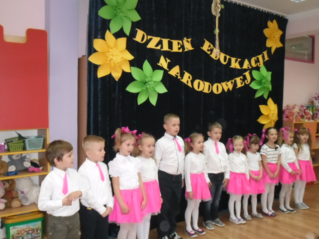 Akademia z okazji Dnia Edukacji Narodowej w Przedszkolu nr 9 w Wyszkowie